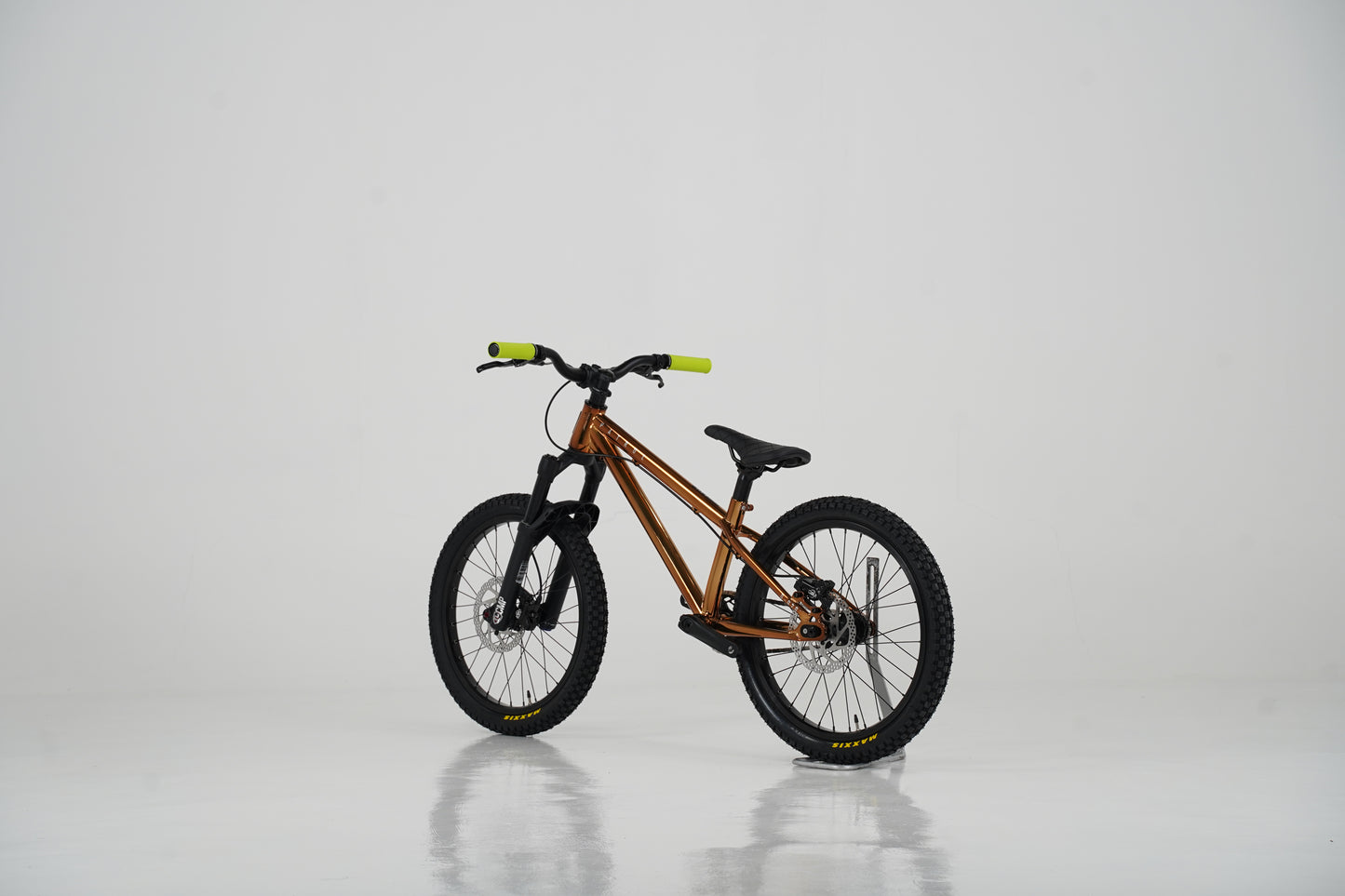 Patrol D-020 Dirt Jump