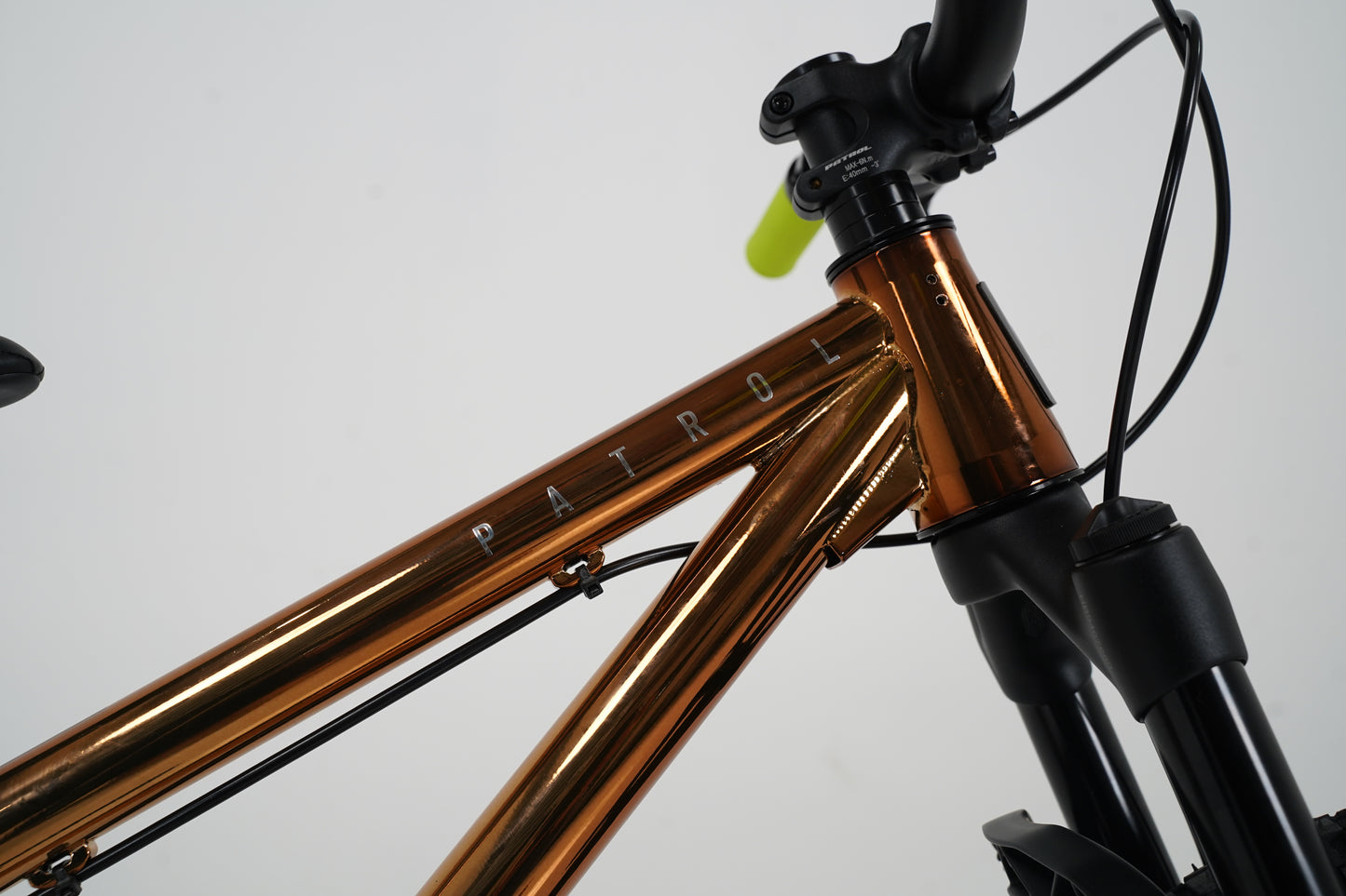 Patrol D-020 Dirt Jump