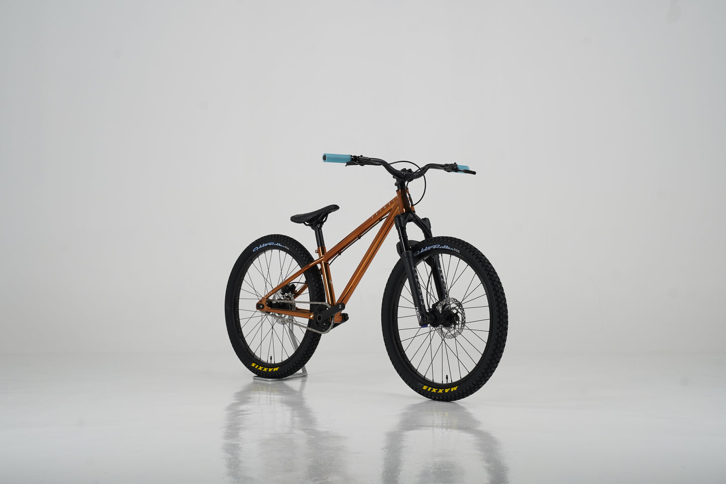 Patrol D-024 Dirt Jump